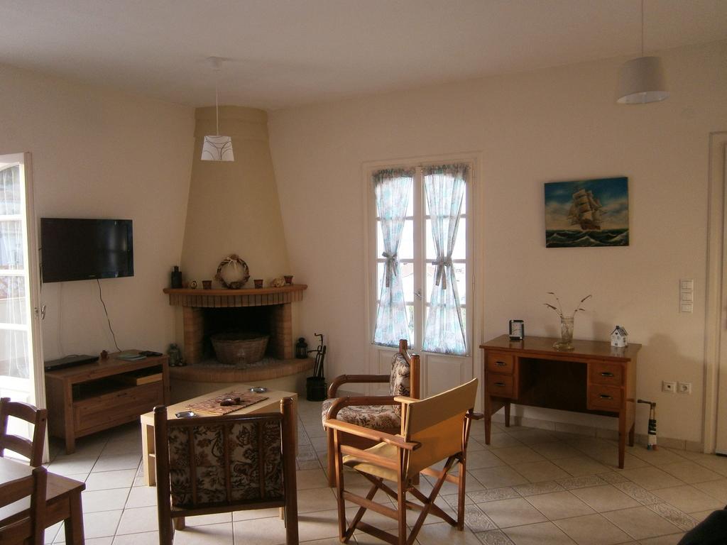 Theo Studios & Apartments Spétses Zimmer foto